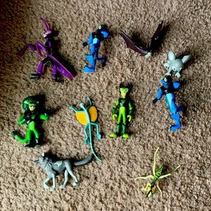 WILD KRATTS FIGURES - 10 PIECES